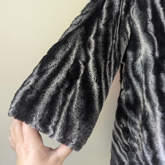 Alfred Dunner faux fur jacket women's size 8 - Picture 4 of 5